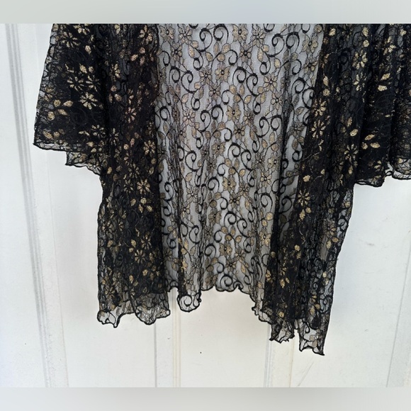 Crowning touch  dressy Laced cover up, Women's Fashion. Vintage - Picture 4 of 9